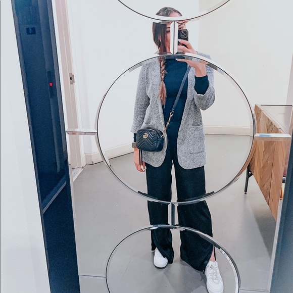 Meet your Posher, Stephanie - Picture 3 of 5